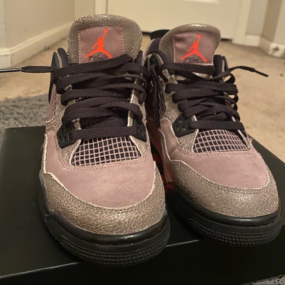 Air Jordan 4 Retro 'Taupe Haze’ - Picture 4 of 5